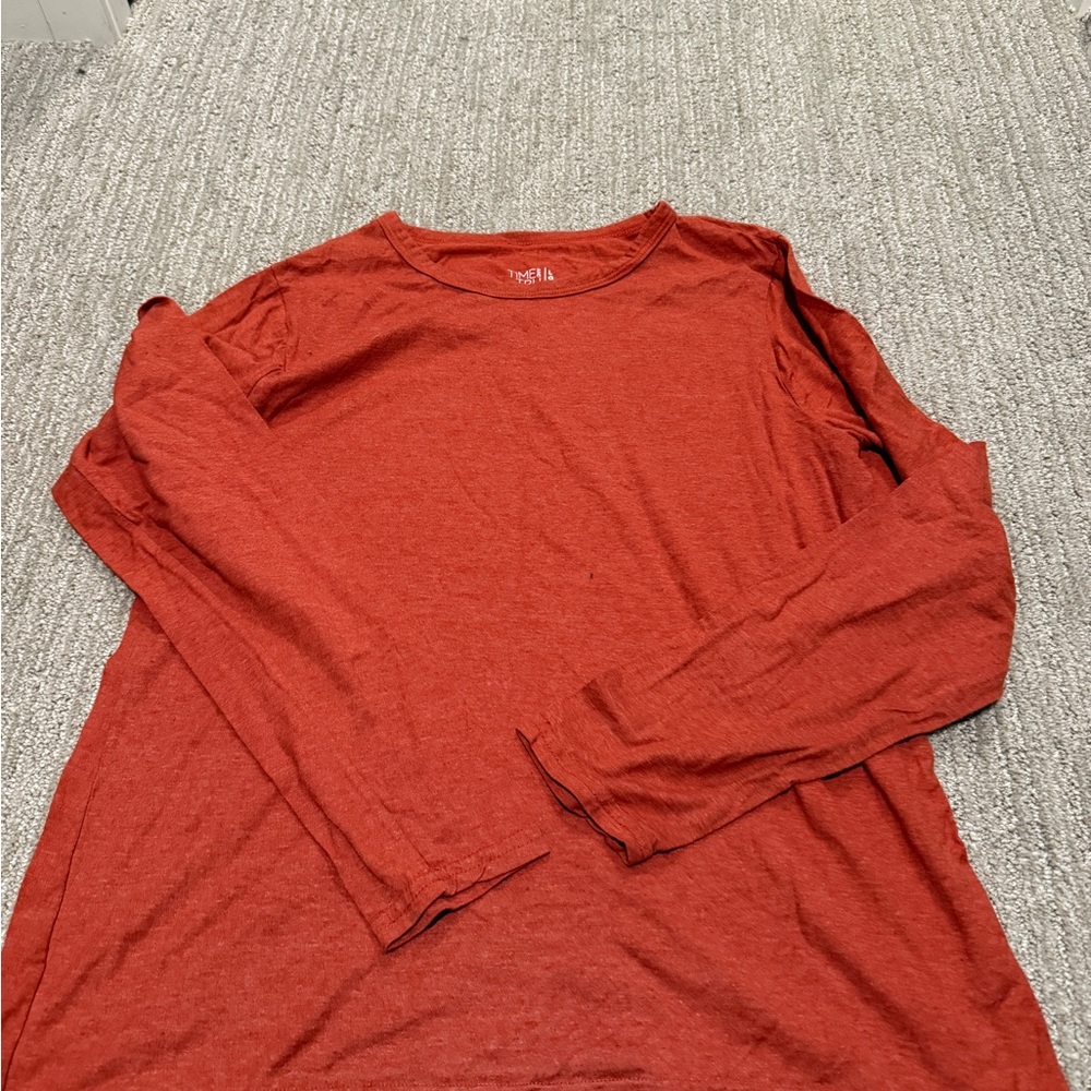 Time and Tru Men's Rust Long Sleeve Tee